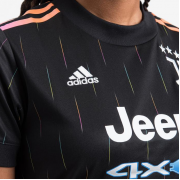 Juventus  Women's  Away  Jersey 21/22 (Customizable)